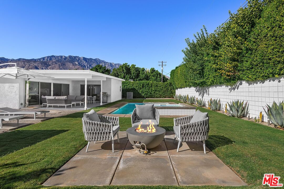 2326 E Finley Rd