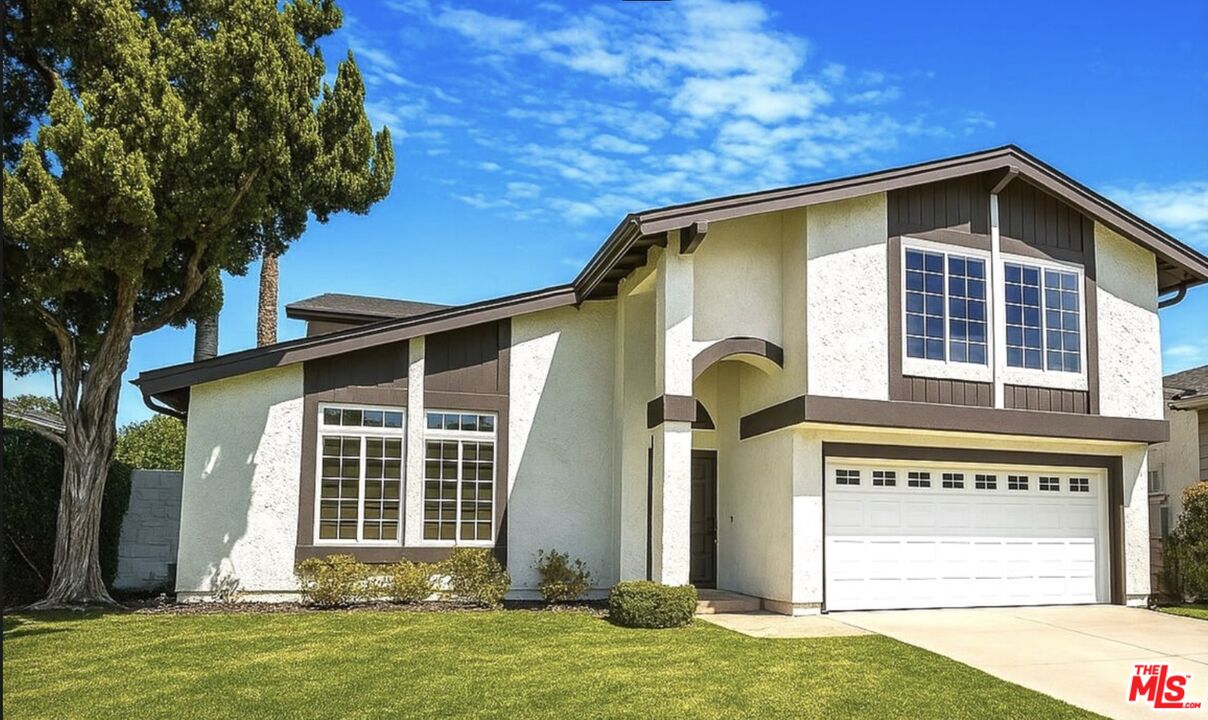 26065 Redbluff Dr
