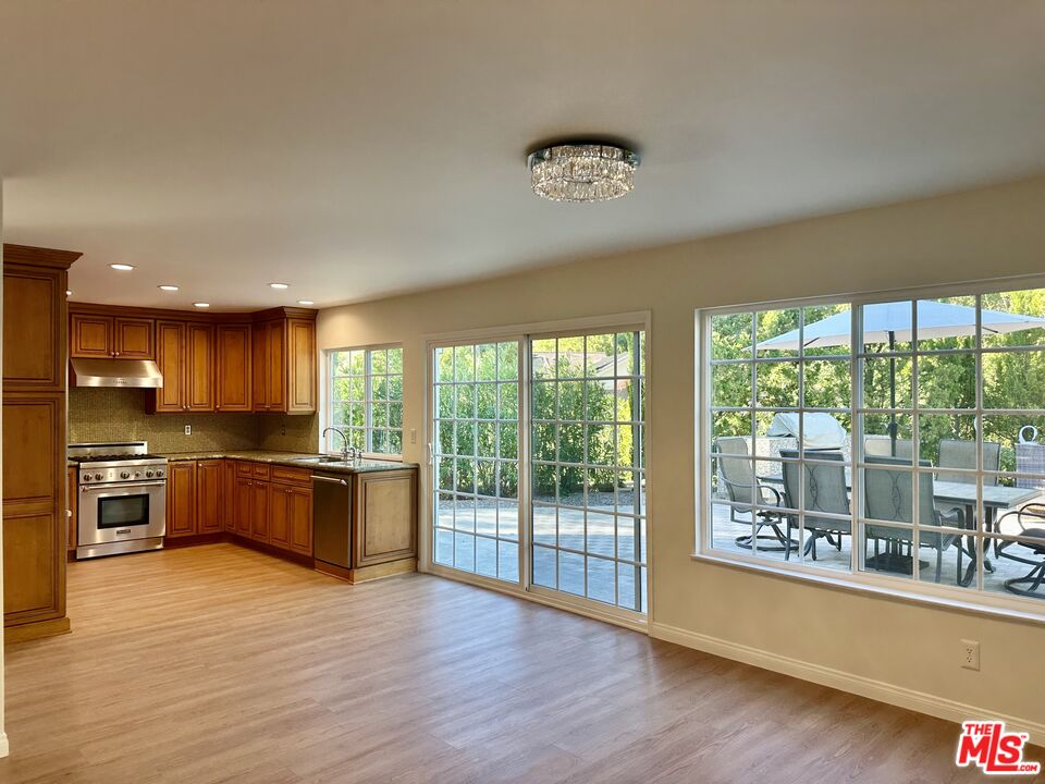 26065 Redbluff Dr
