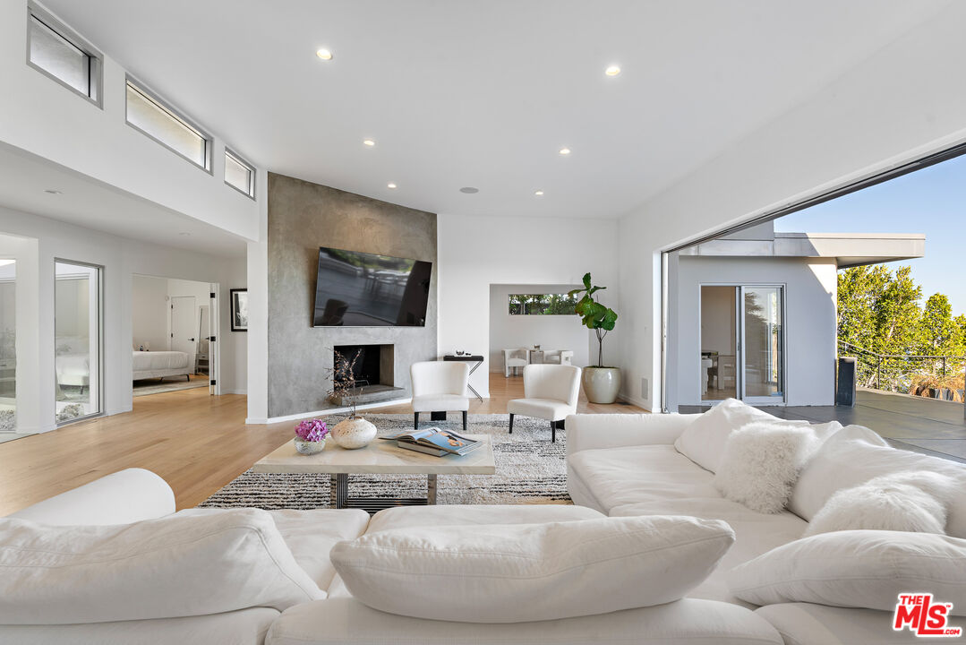 10134 Angelo View Dr