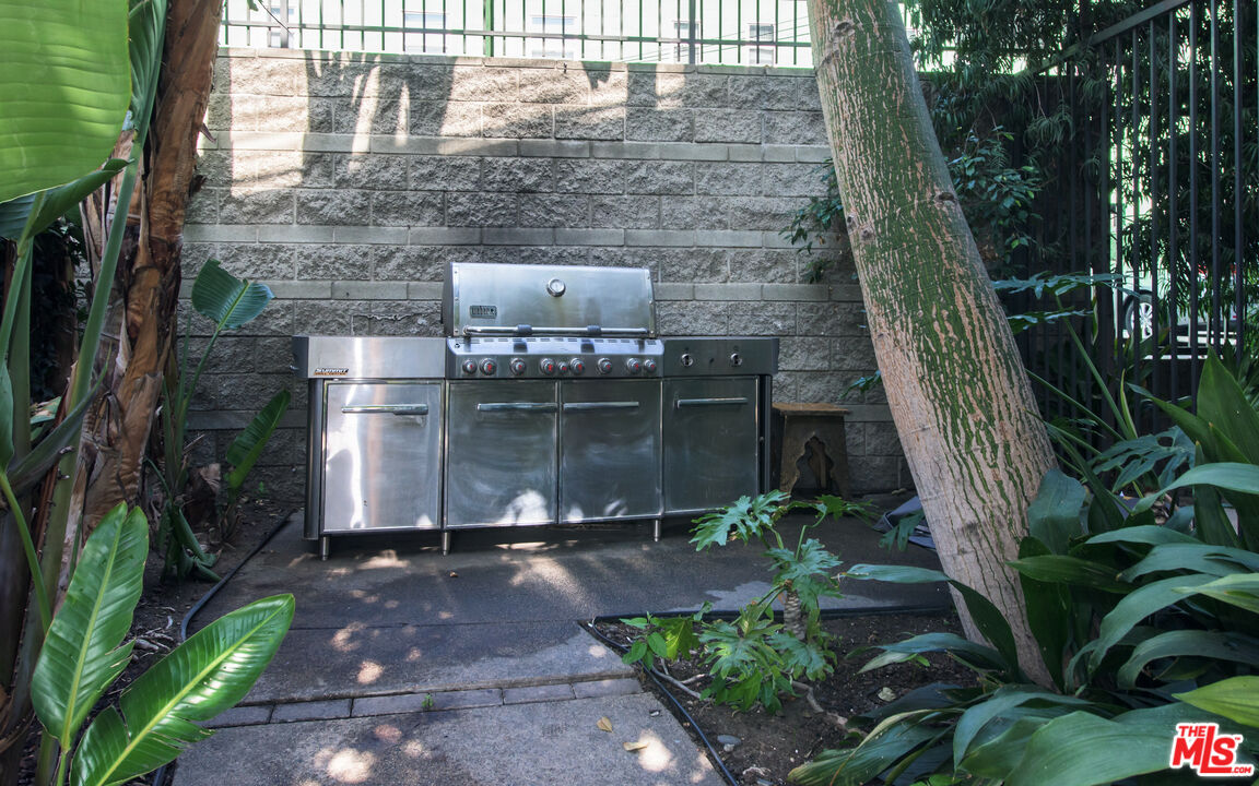 420 S San Pedro St Unit: 319