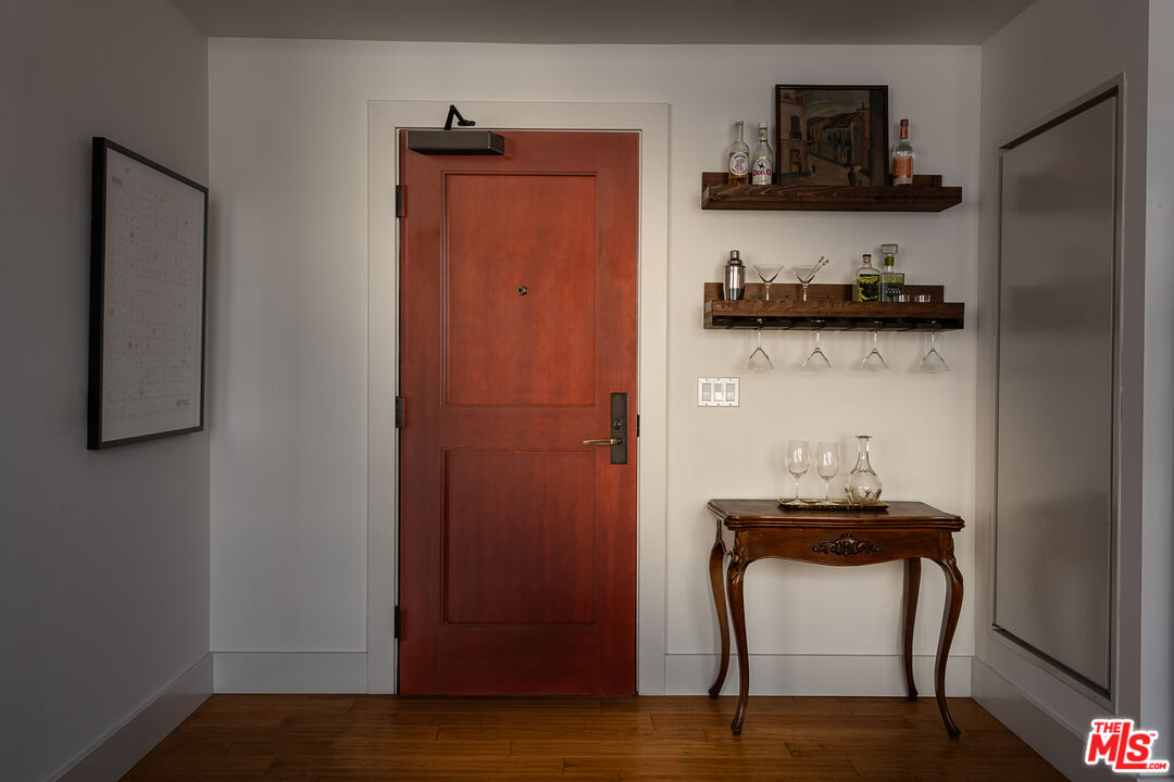 460 S Spring St Unit: 1015