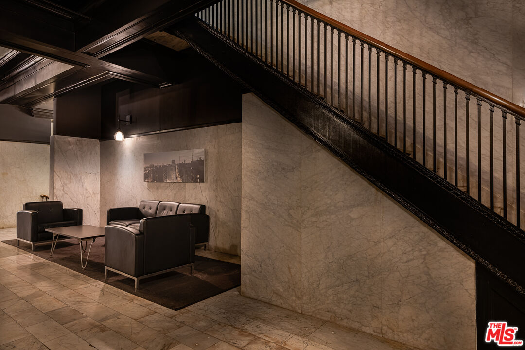 460 S Spring St Unit: 1015