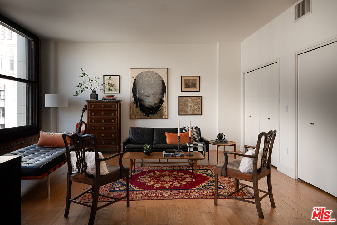 460 S Spring St Unit: 1015