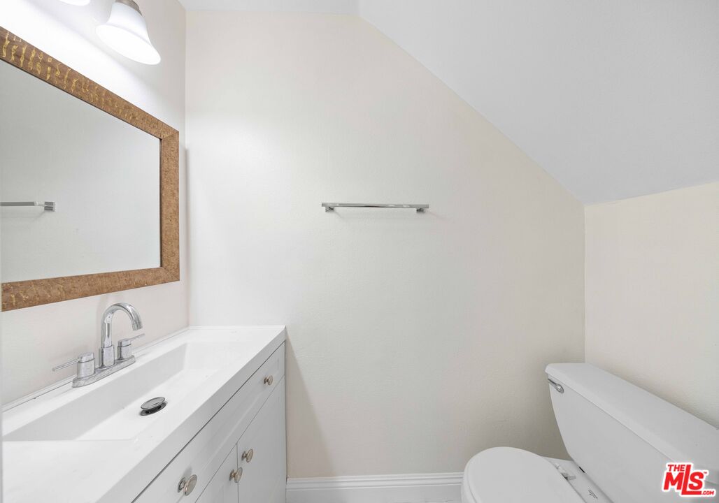 14112 Delano St Unit: Unit 3