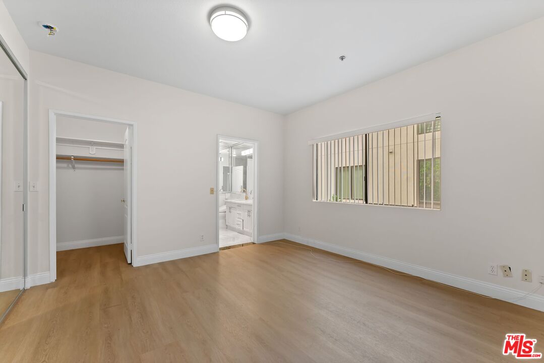 8558 Chalmers Dr Unit: 201