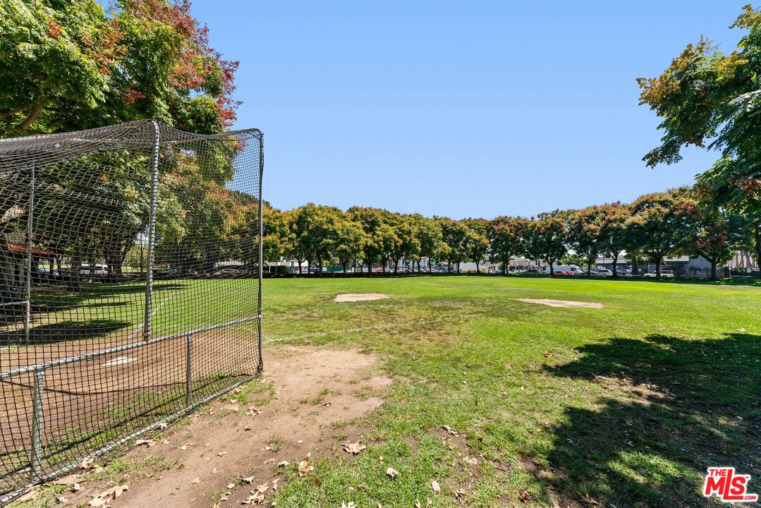 8558 Chalmers Dr Unit: 201