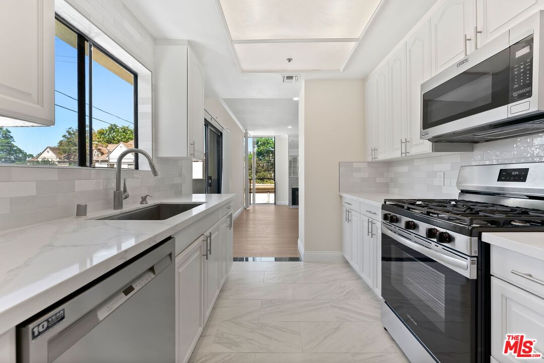 8558 Chalmers Dr Unit: 201