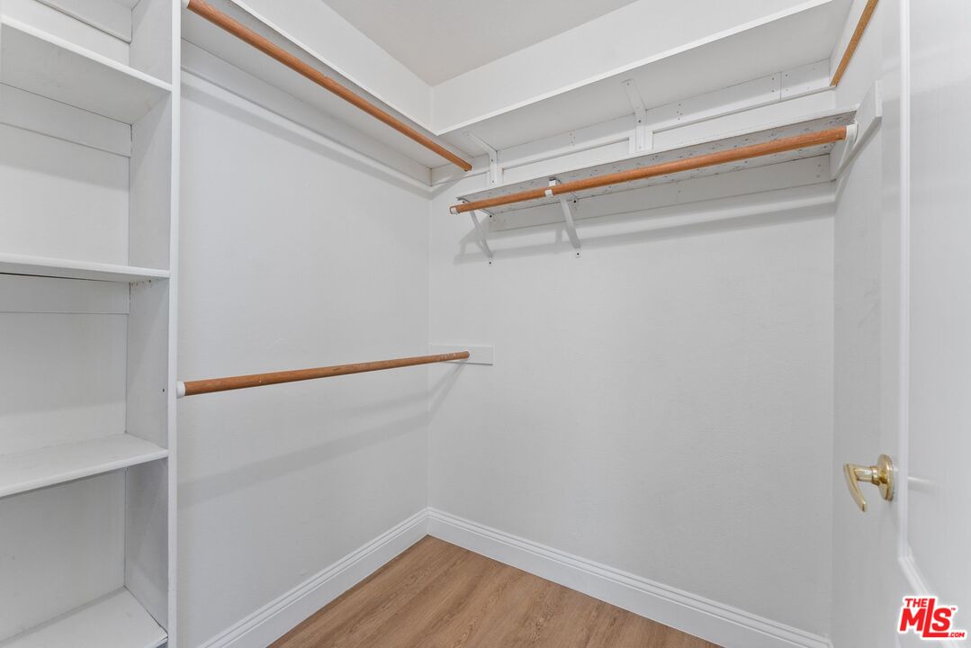 8558 Chalmers Dr Unit: 201