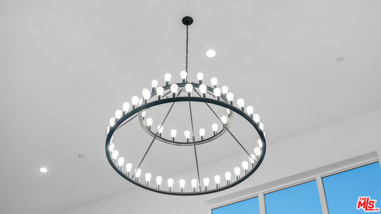 12553 N Ridgeline Rd