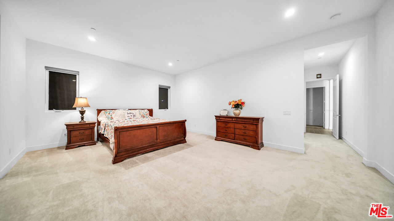 12553 N Ridgeline Rd