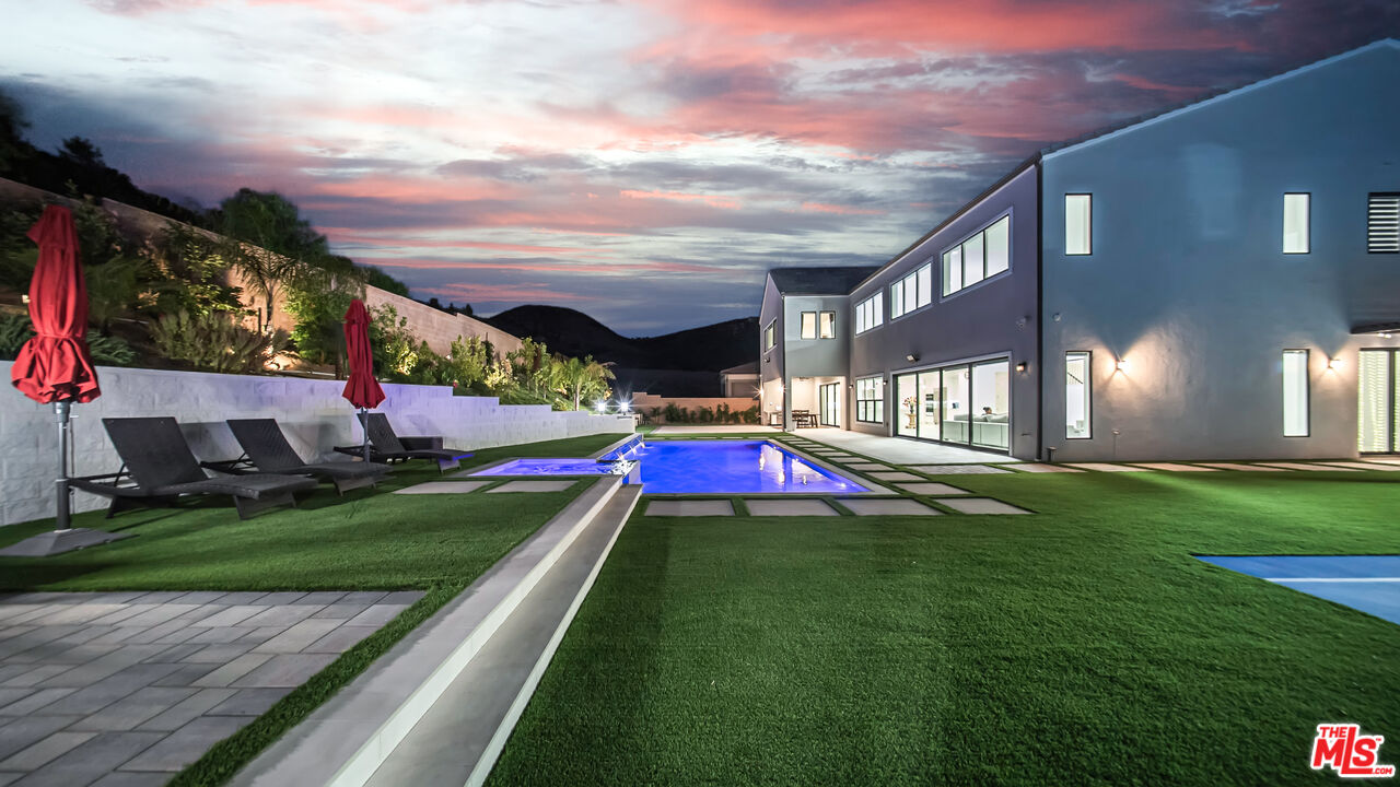 12553 N Ridgeline Rd