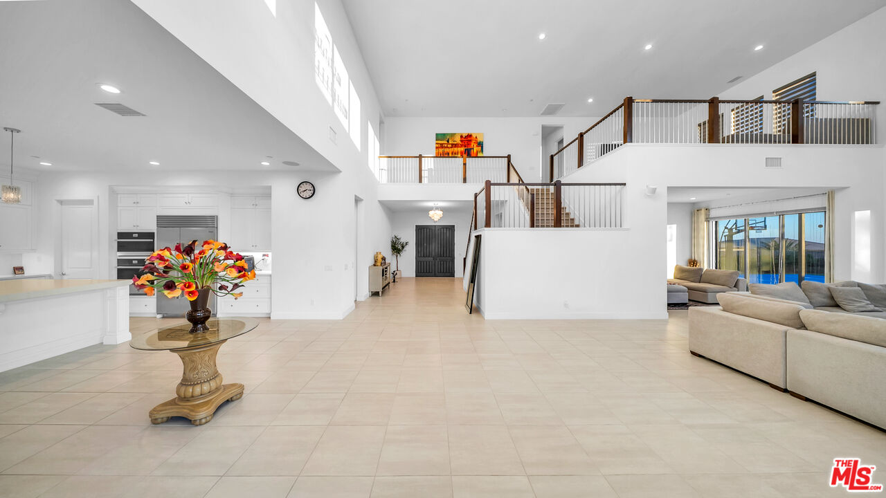 12553 N Ridgeline Rd