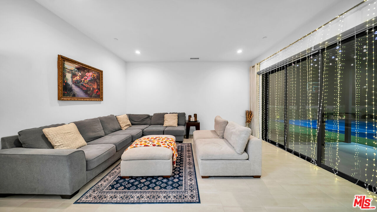 12553 N Ridgeline Rd