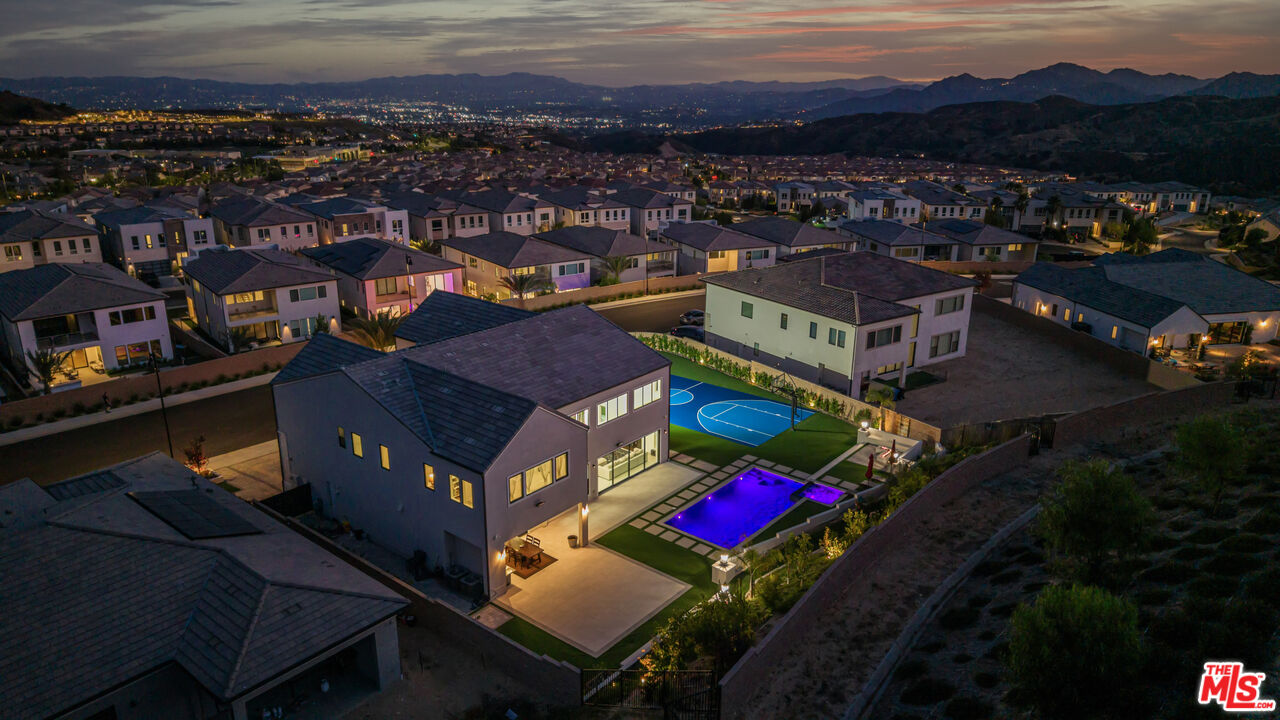 12553 N Ridgeline Rd