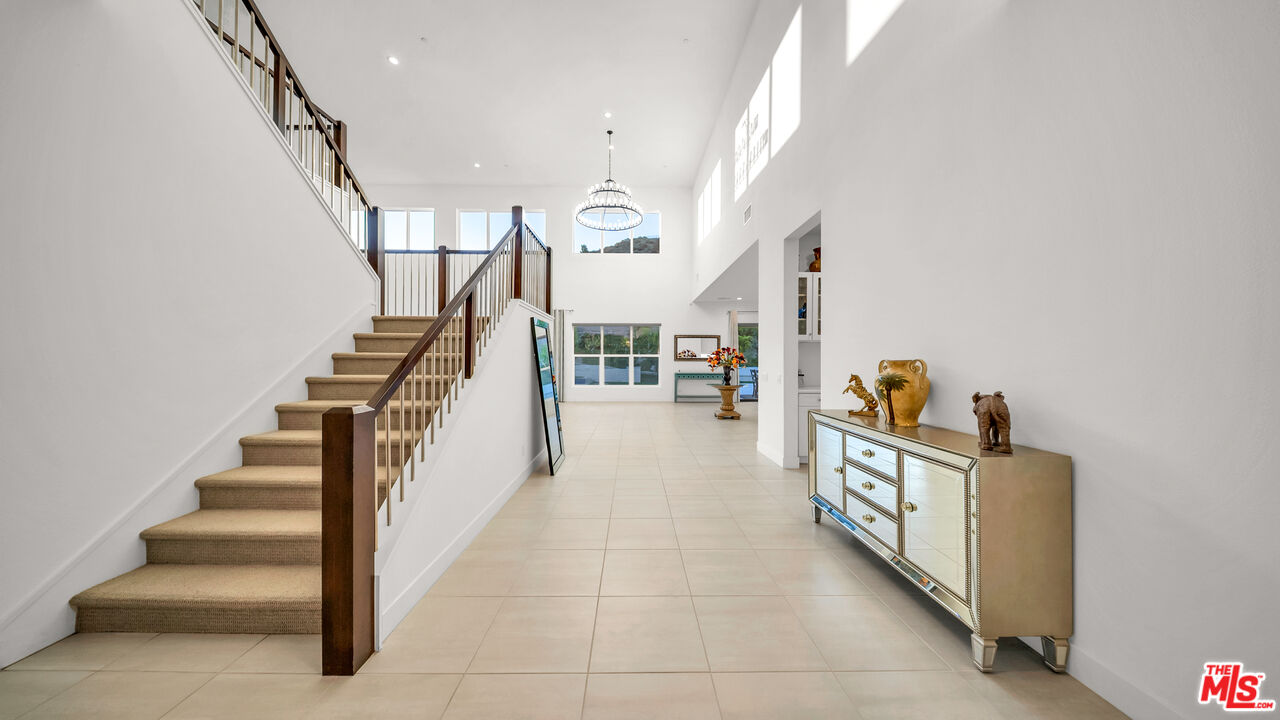 12553 N Ridgeline Rd