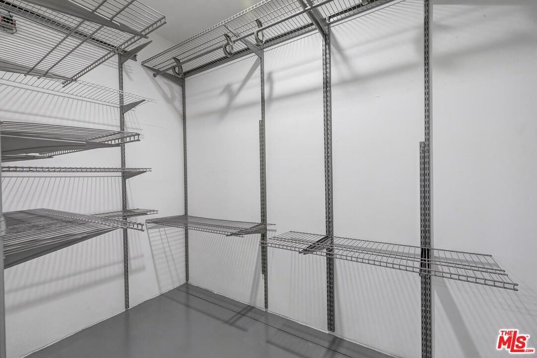 1130 S Flower St Unit: 208