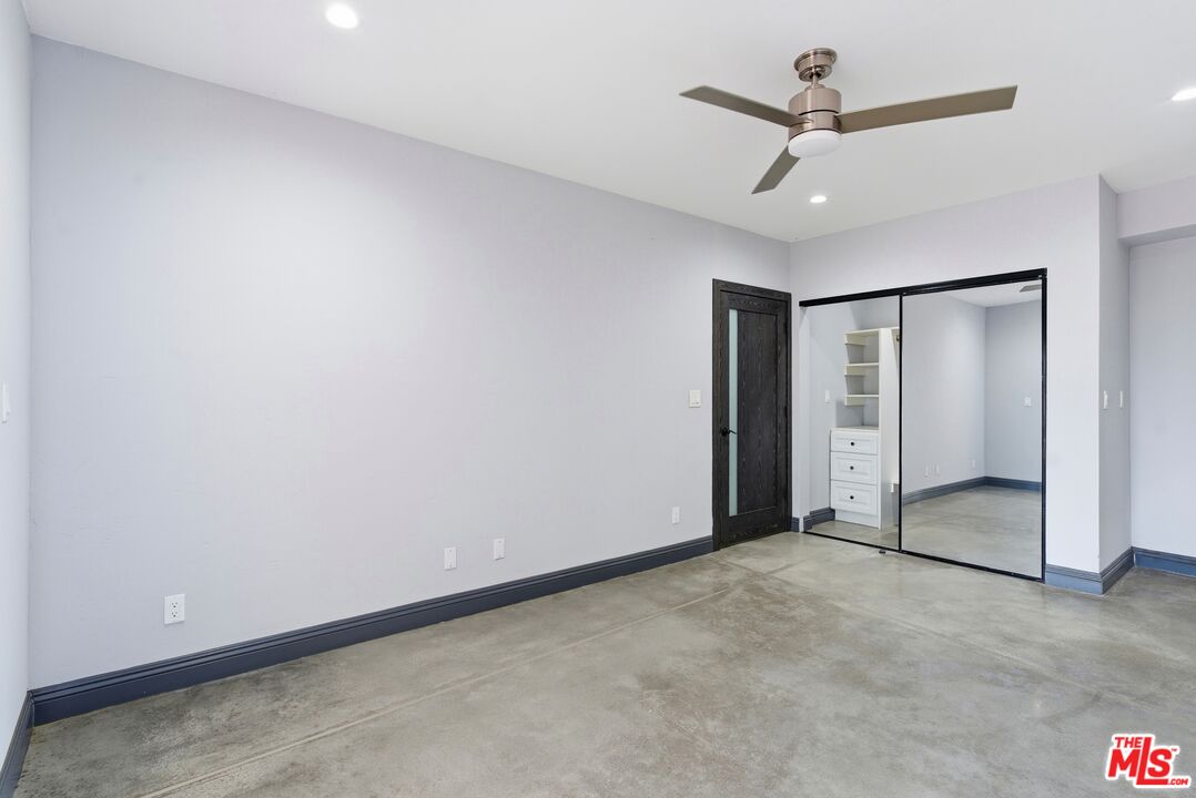 10825 Pacific View Dr