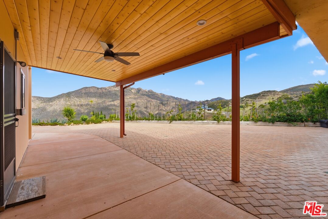 10825 Pacific View Dr