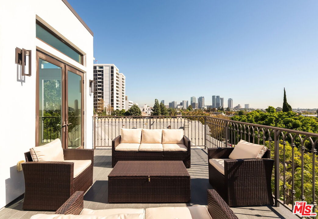 10725 Ashton Ave Unit: 401