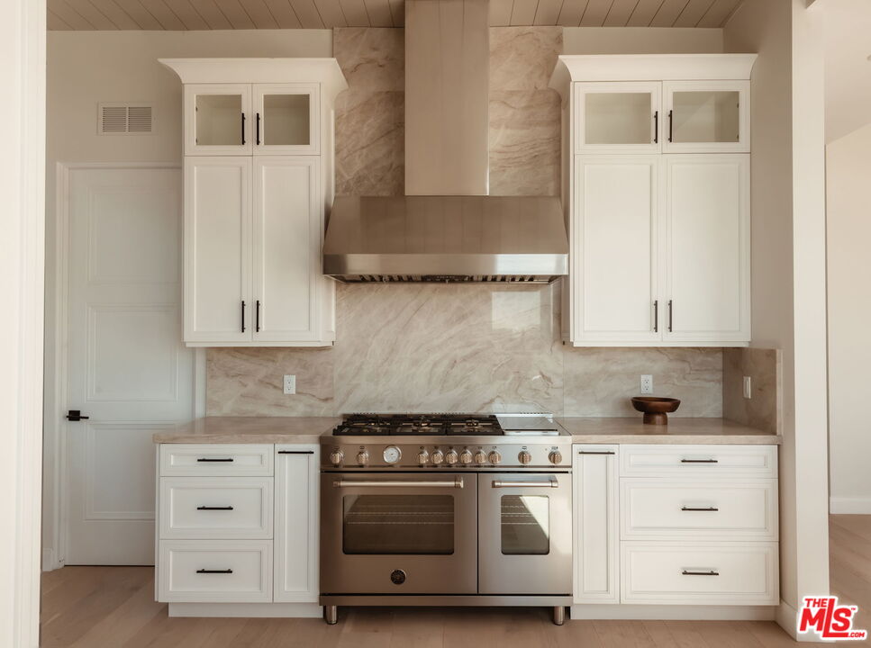 10725 Ashton Ave Unit: 401