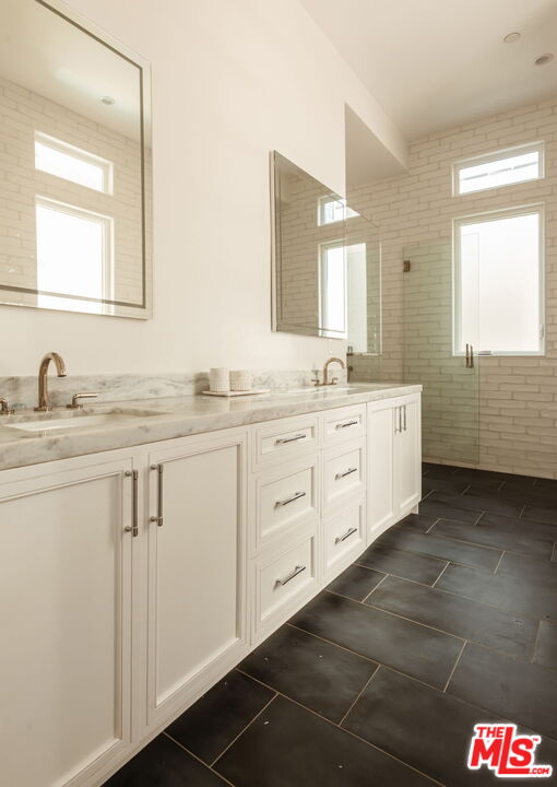 10725 Ashton Ave Unit: 401