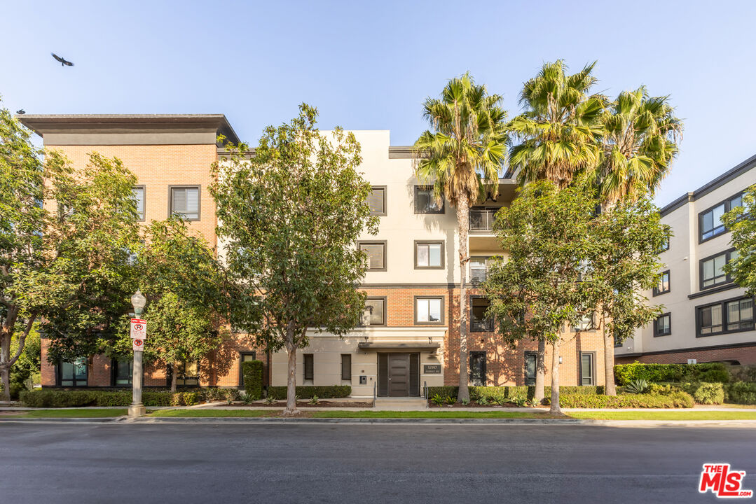 12887 Runway Rd Unit: 3