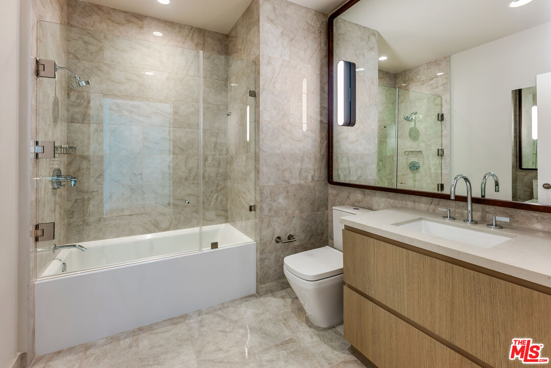 700 Broadway Unit: PH 715