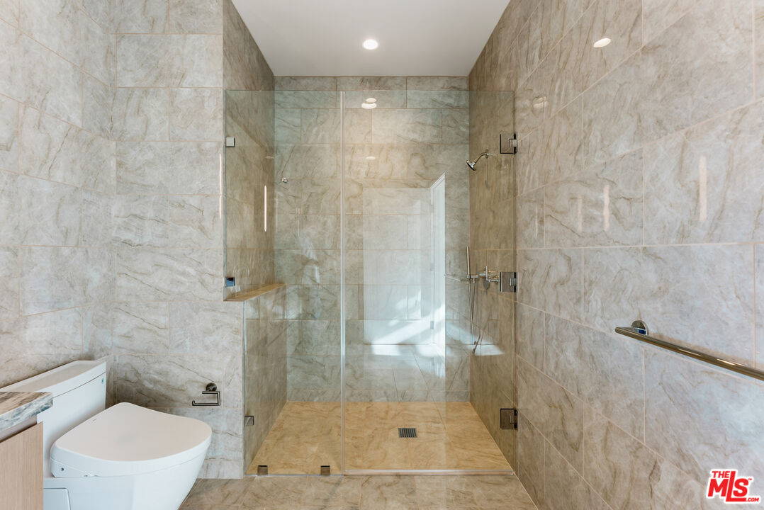 700 Broadway Unit: PH 715