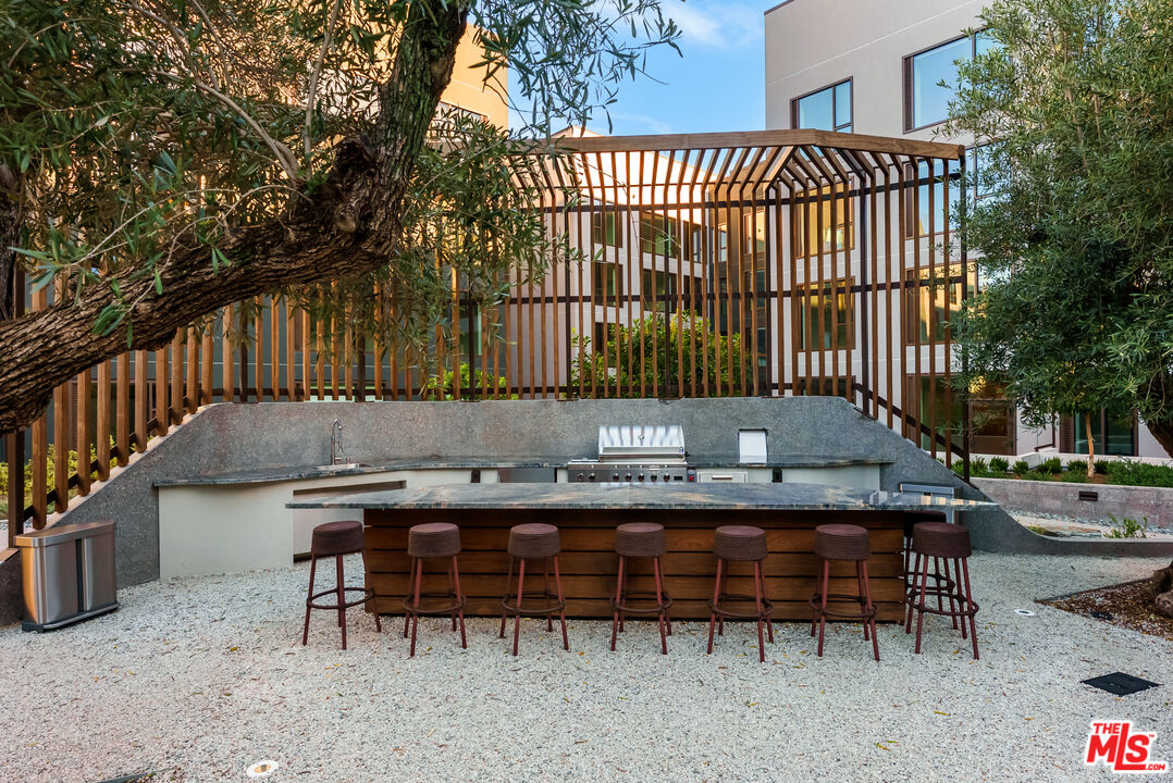 700 Broadway Unit: PH 715