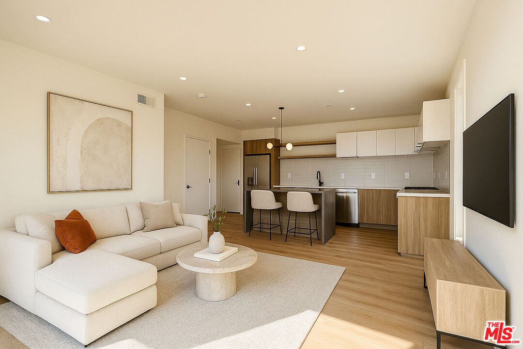 5832 Virginia Ave Unit: 403