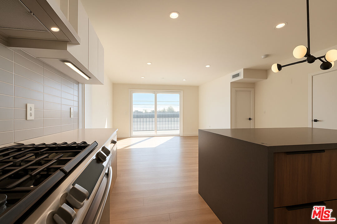 5832 Virginia Ave Unit: 403