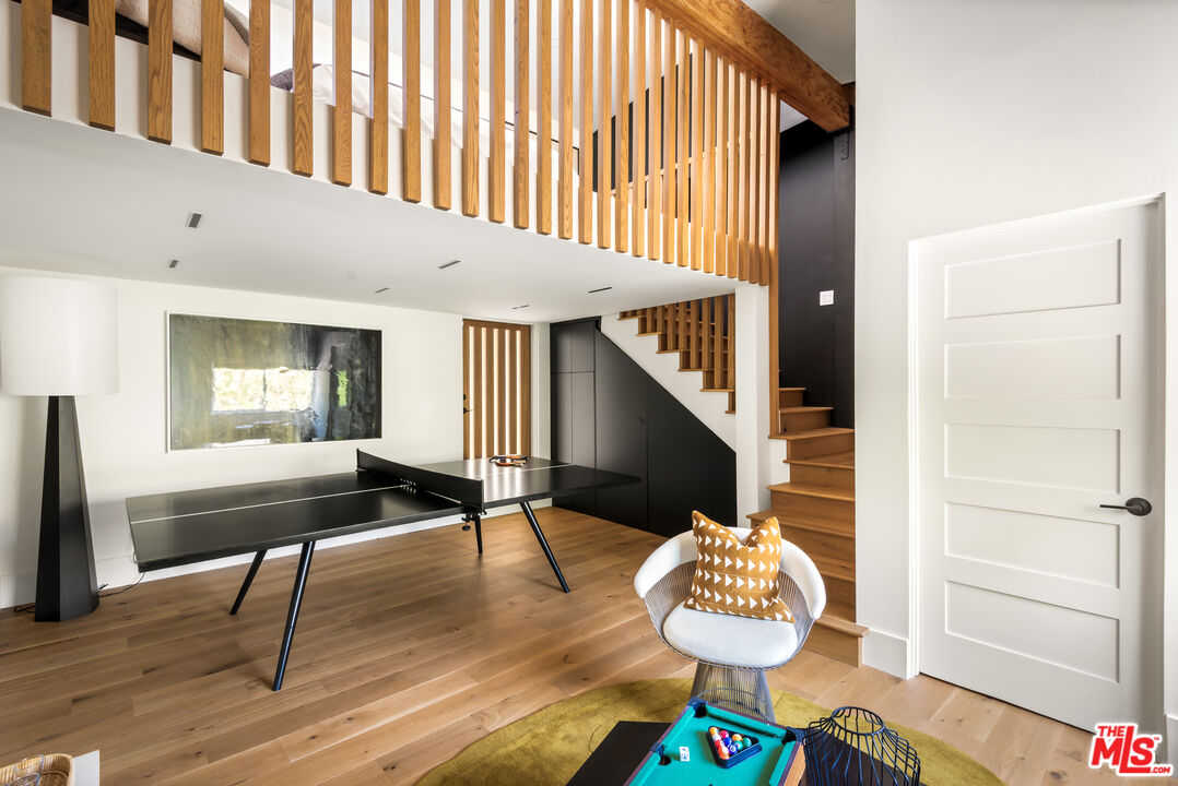 3375 Coldwater Canyon Ave