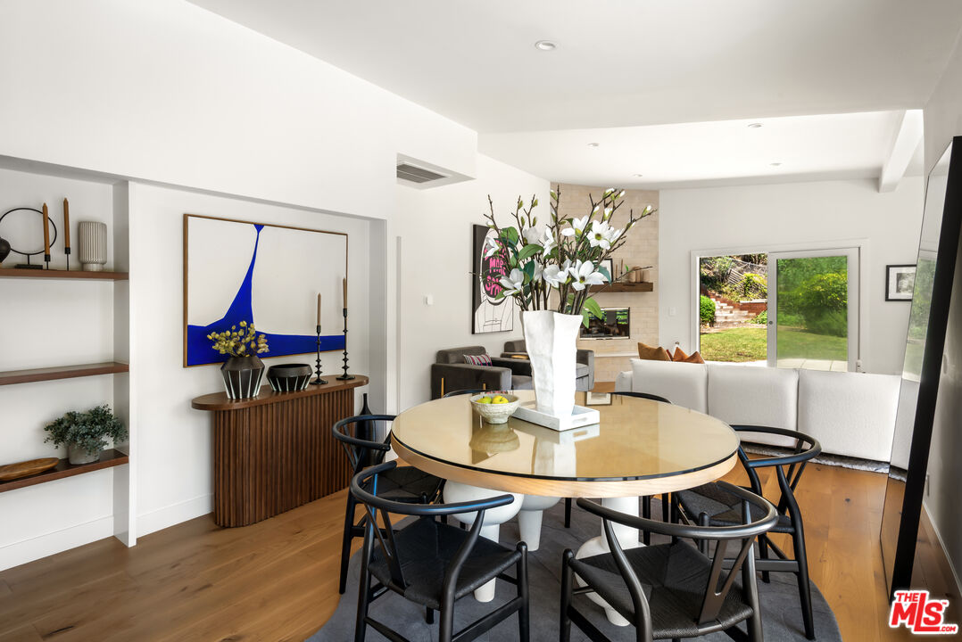 3375 Coldwater Canyon Ave