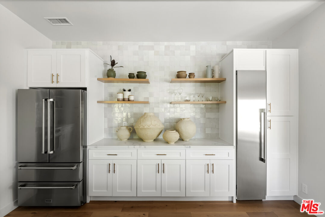 3375 Coldwater Canyon Ave