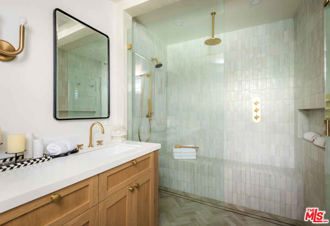 3375 Coldwater Canyon Ave