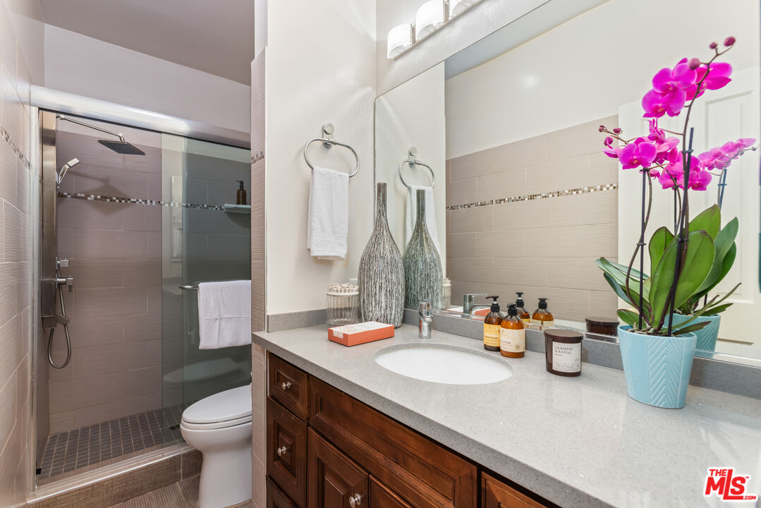 900 Euclid St Unit: 108