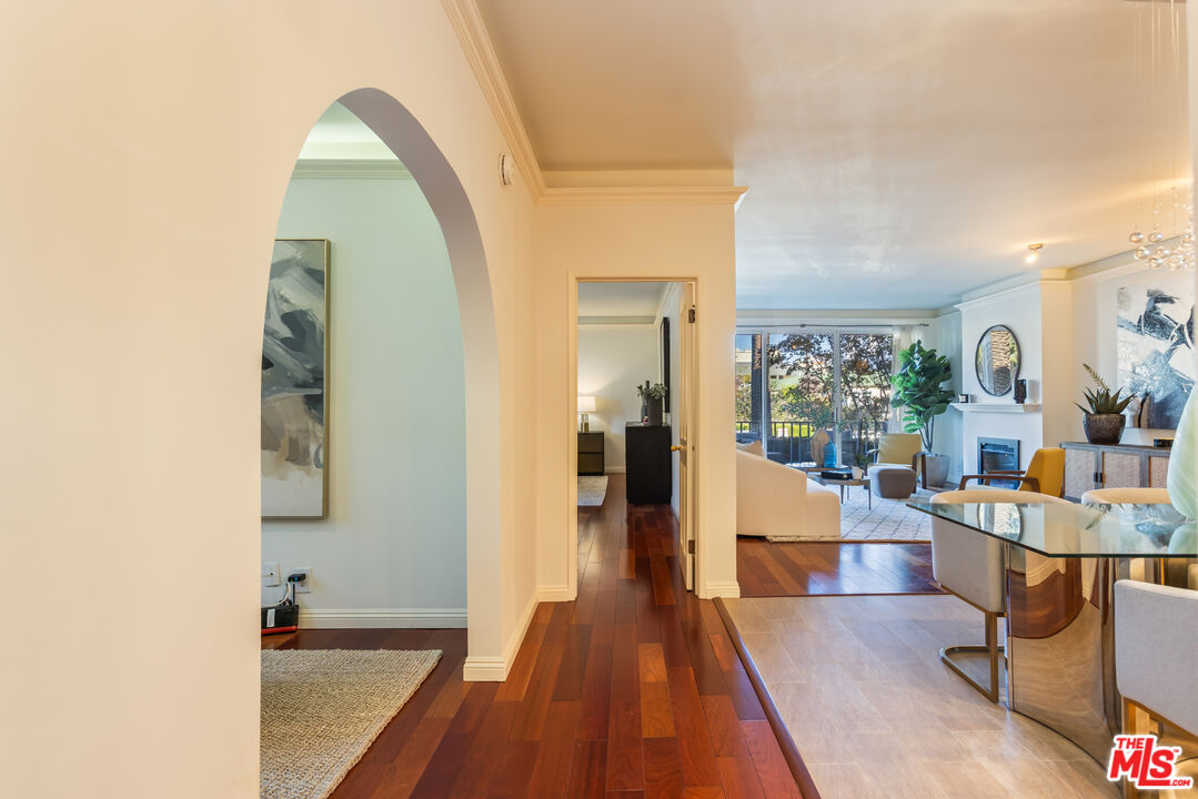 900 Euclid St Unit: 108