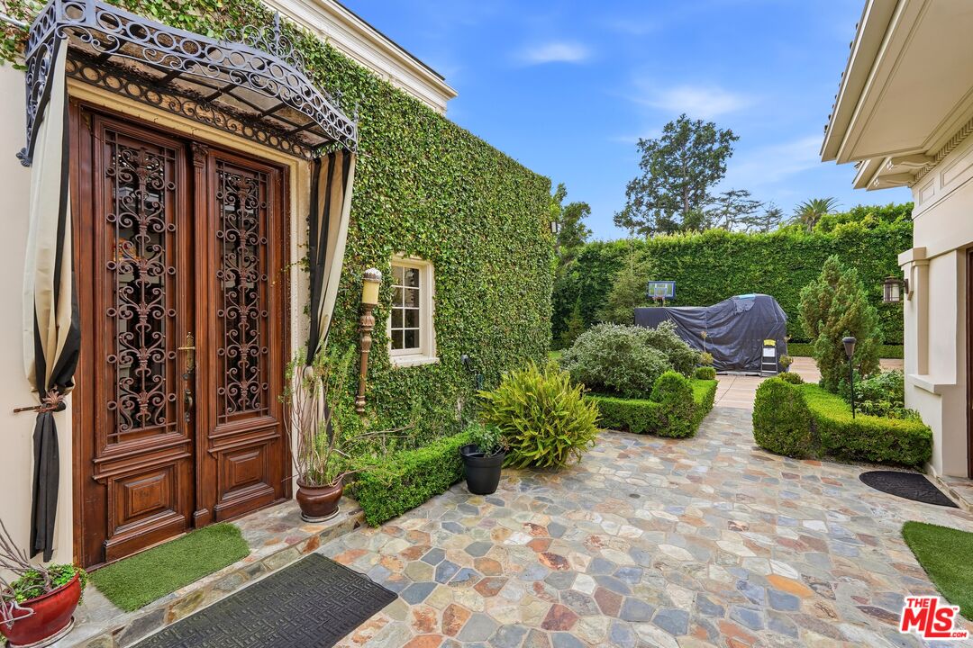 455 Lorraine Blvd