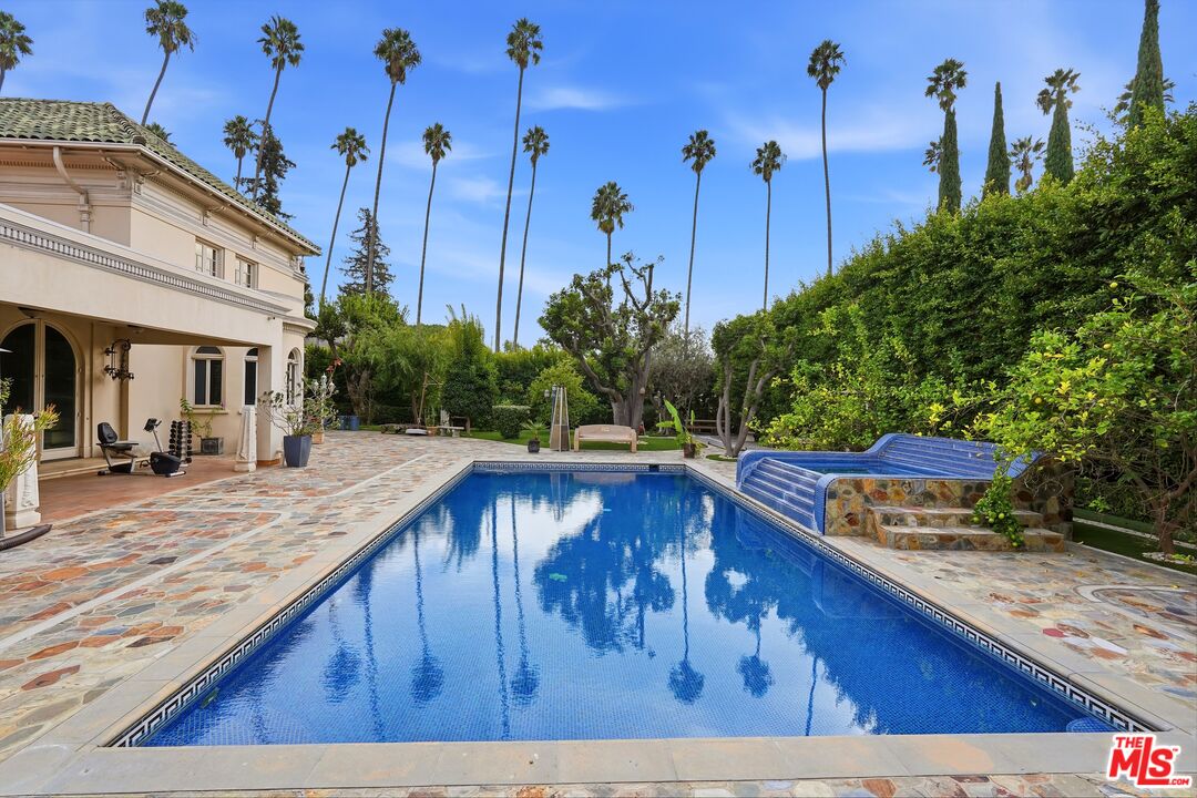 455 Lorraine Blvd