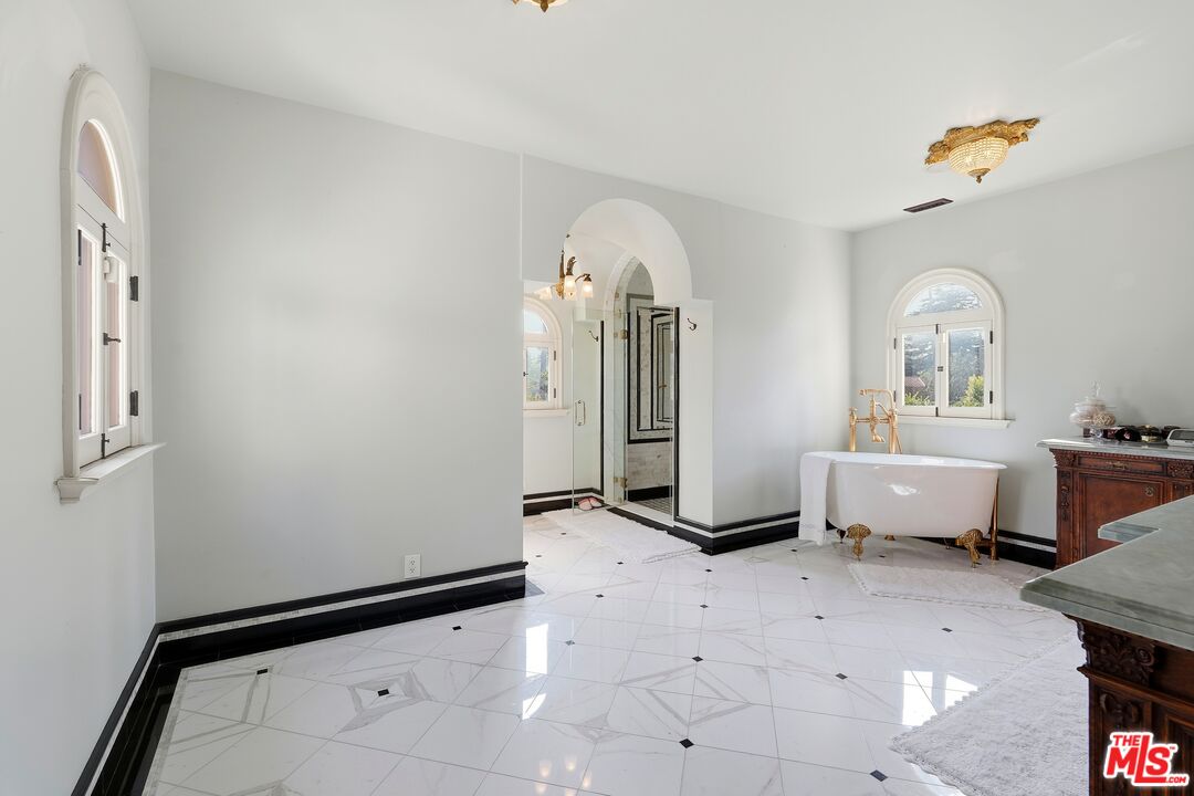 455 Lorraine Blvd