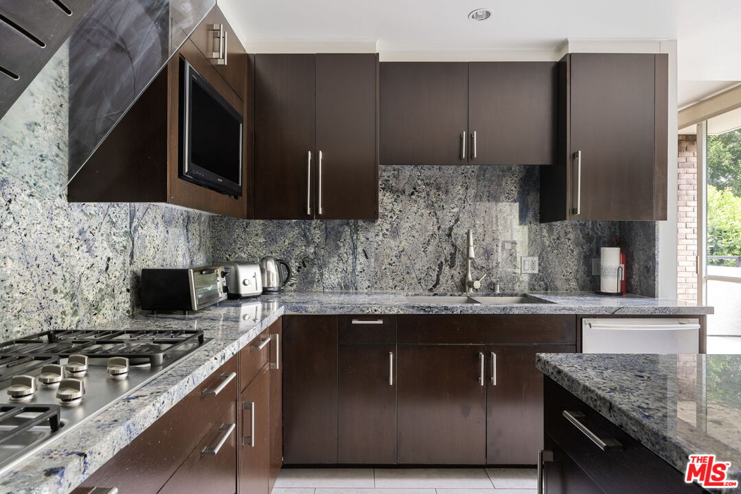 211 S Spalding Dr Unit: 105N