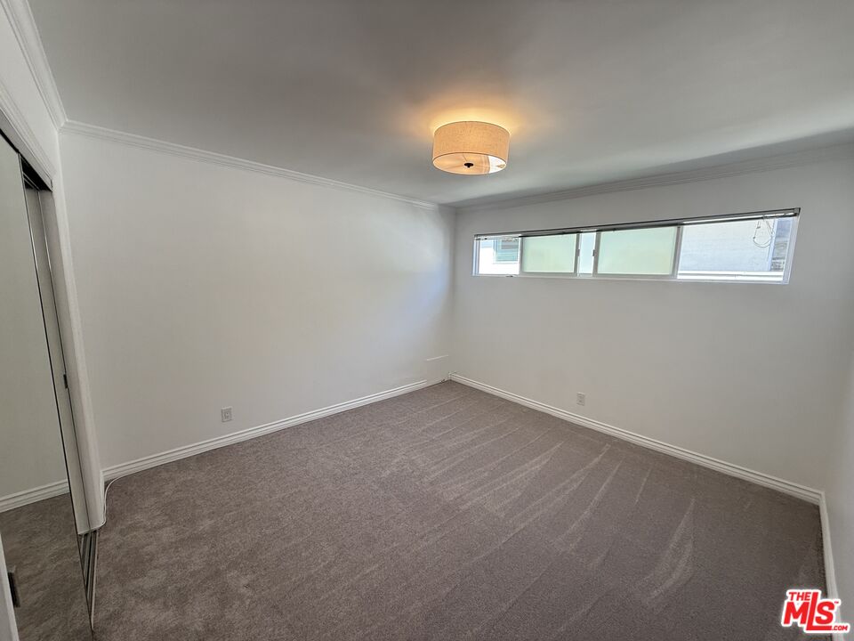 332 S Rexford Dr Unit: 6