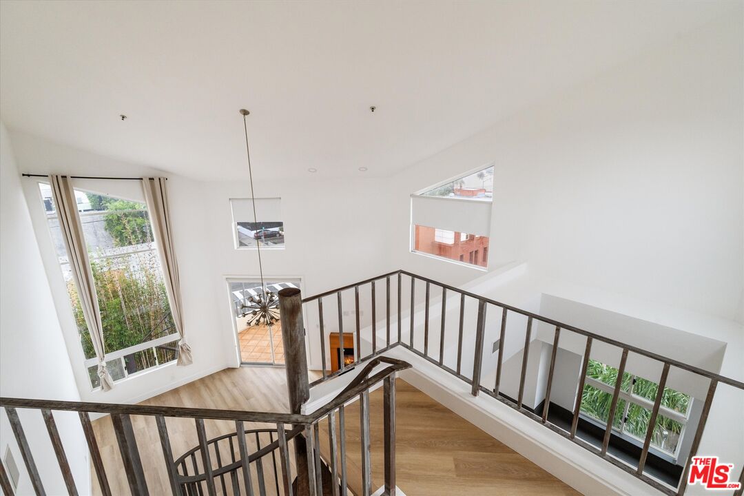 235 Main St Unit: 321