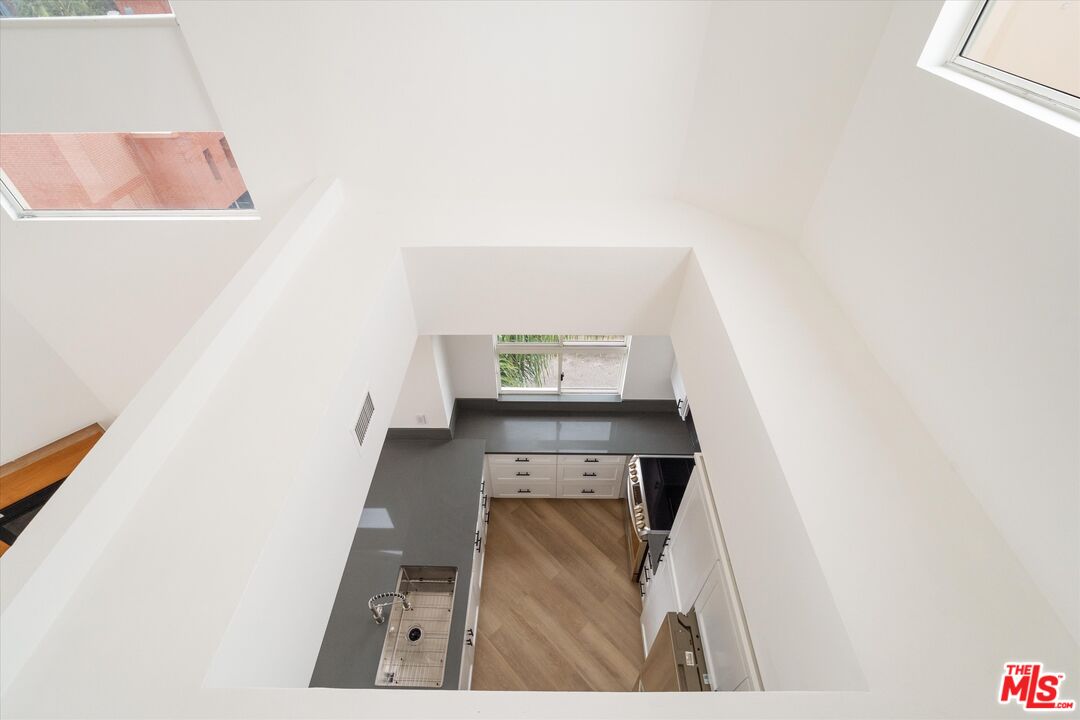 235 Main St Unit: 321