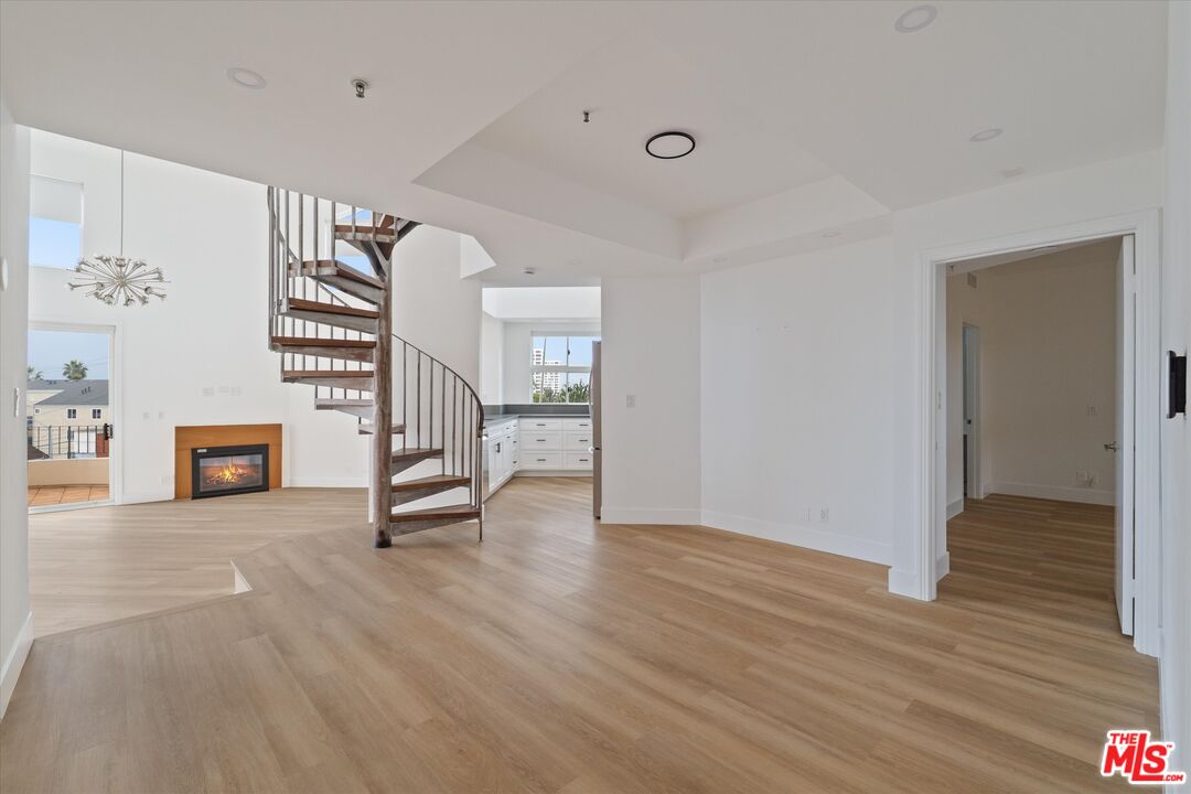 235 Main St Unit: 321