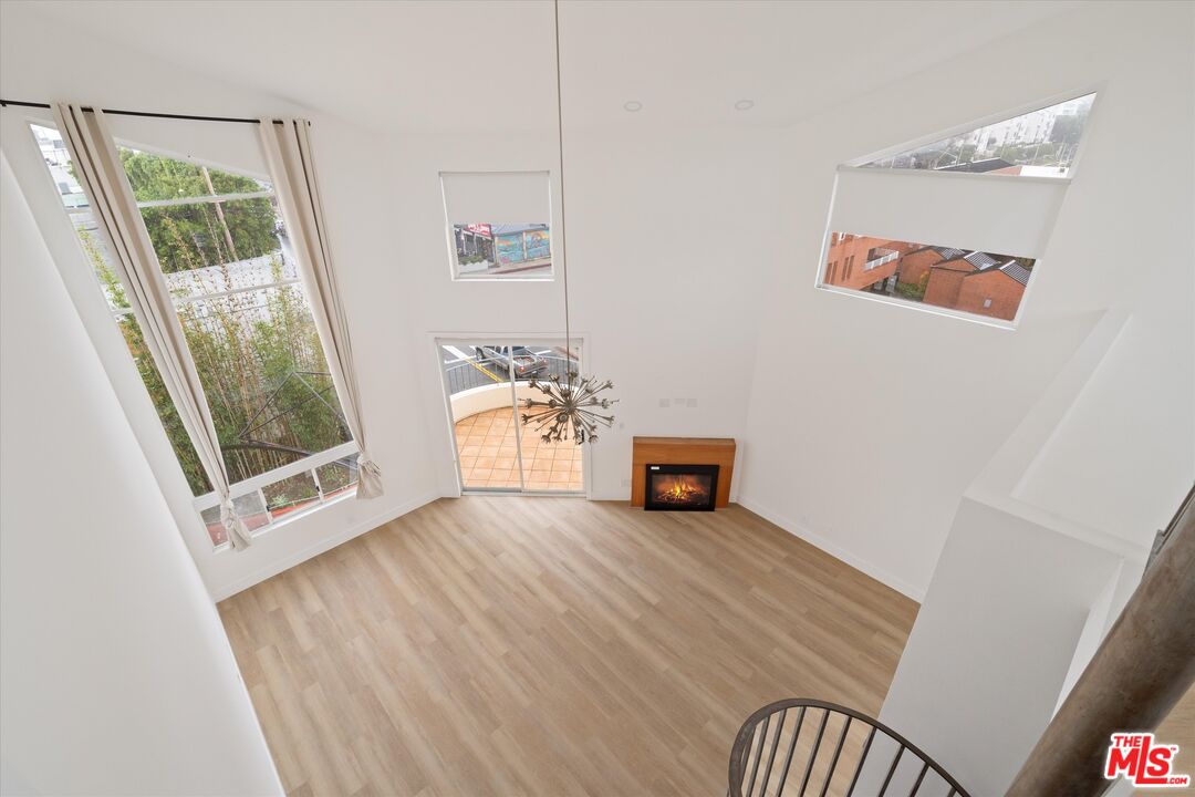 235 Main St Unit: 321