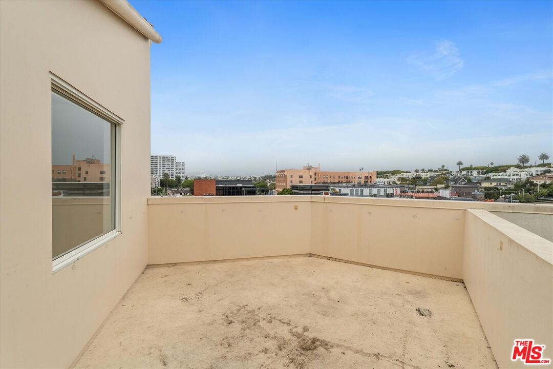 235 Main St Unit: 321