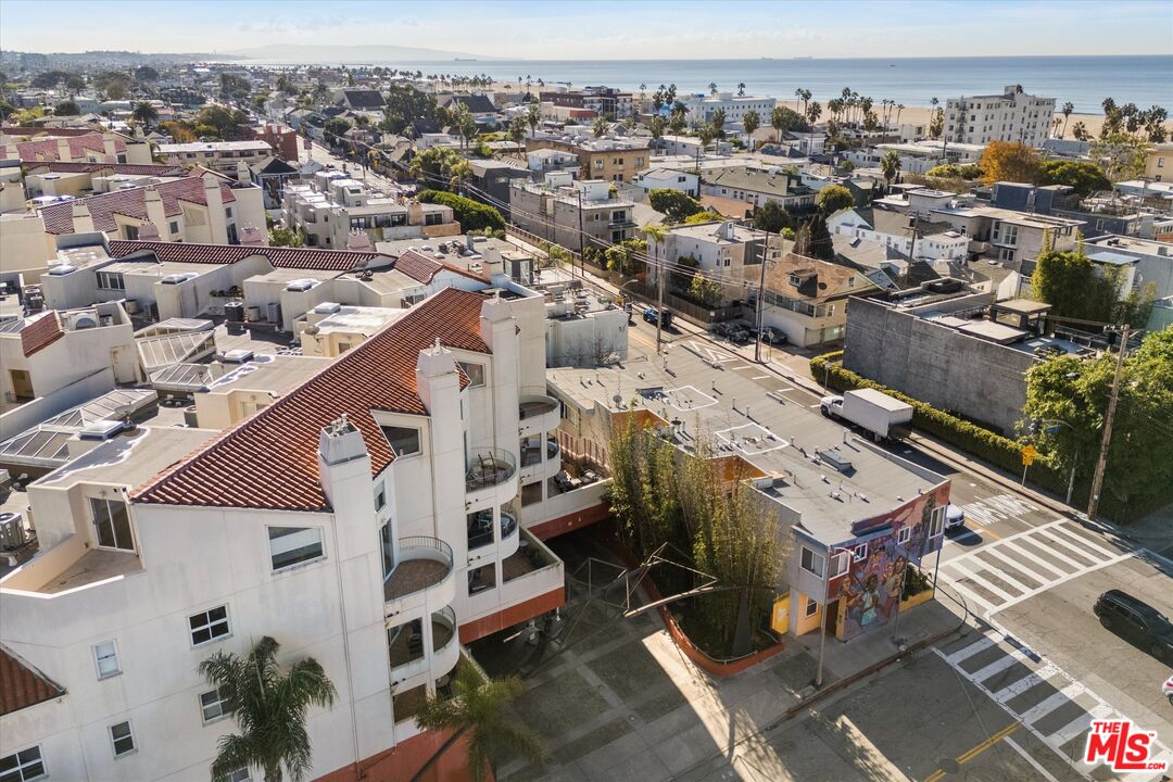 235 Main St Unit: 321