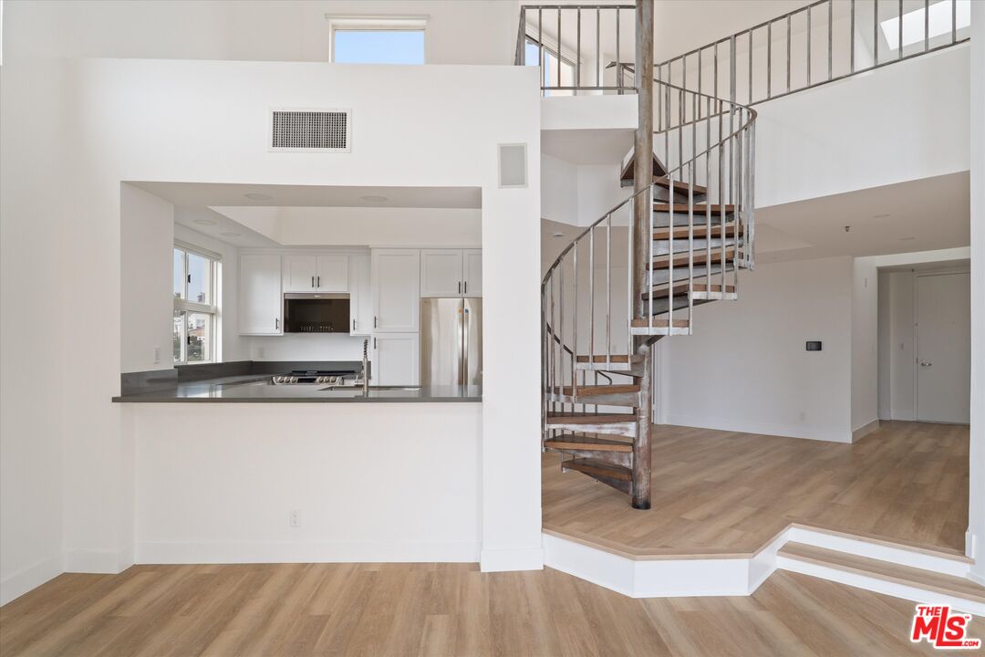 235 Main St Unit: 321